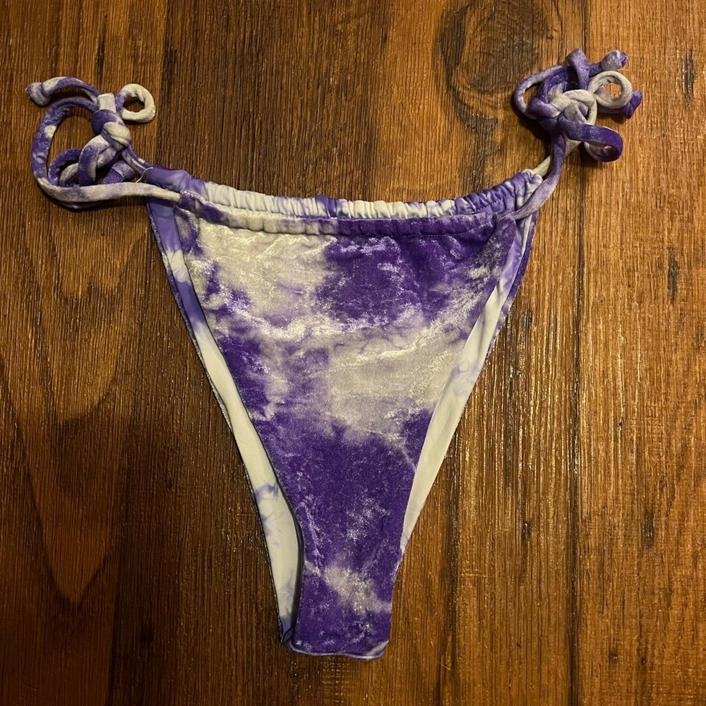 Frankies Bikinis Violet Tie Dye Bottoms Large
